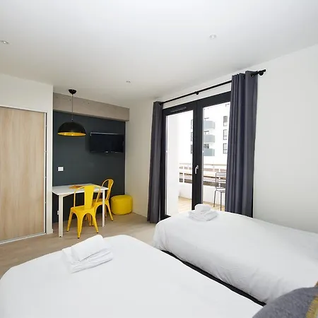 فندق Staycity
