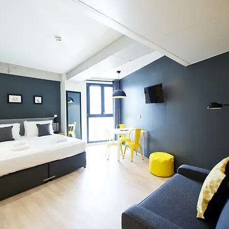 Staycity Otel 3*