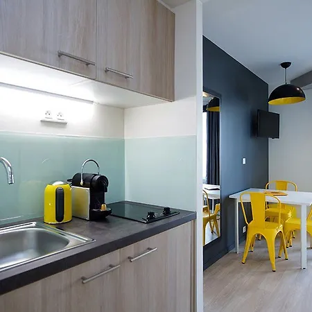 Staycity Otel 3*
