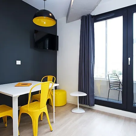 Staycity Otel Lyon